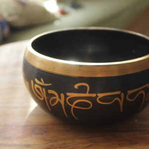 Cuenco tibetano Ashta Dhatu (ocho metales) 13,5 cm con palillo